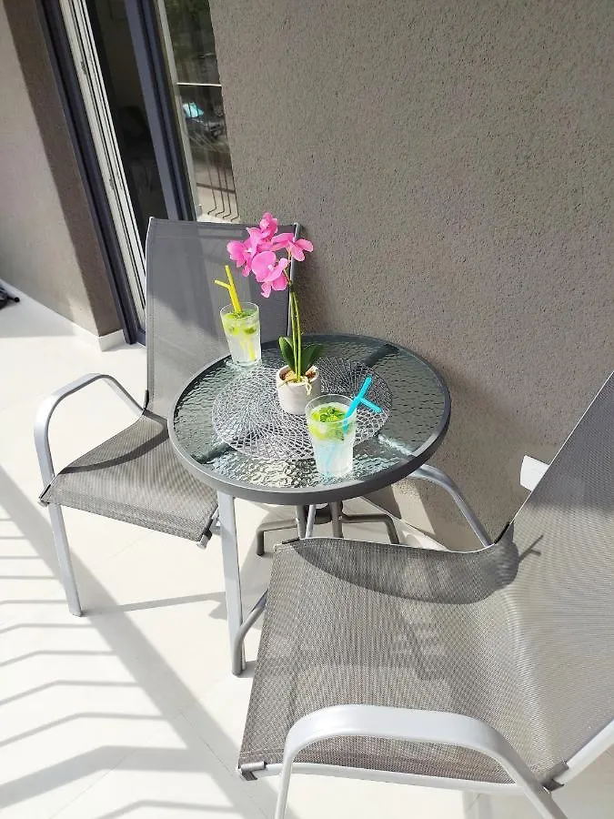 White Studio Apartman Pula